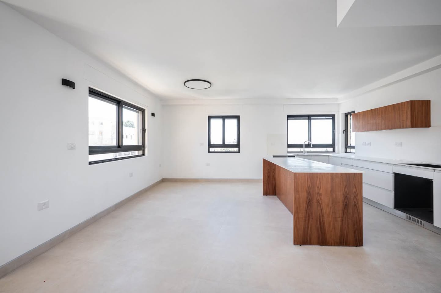 Rechavia, Azza 44 — four rooms finished to a very high standard