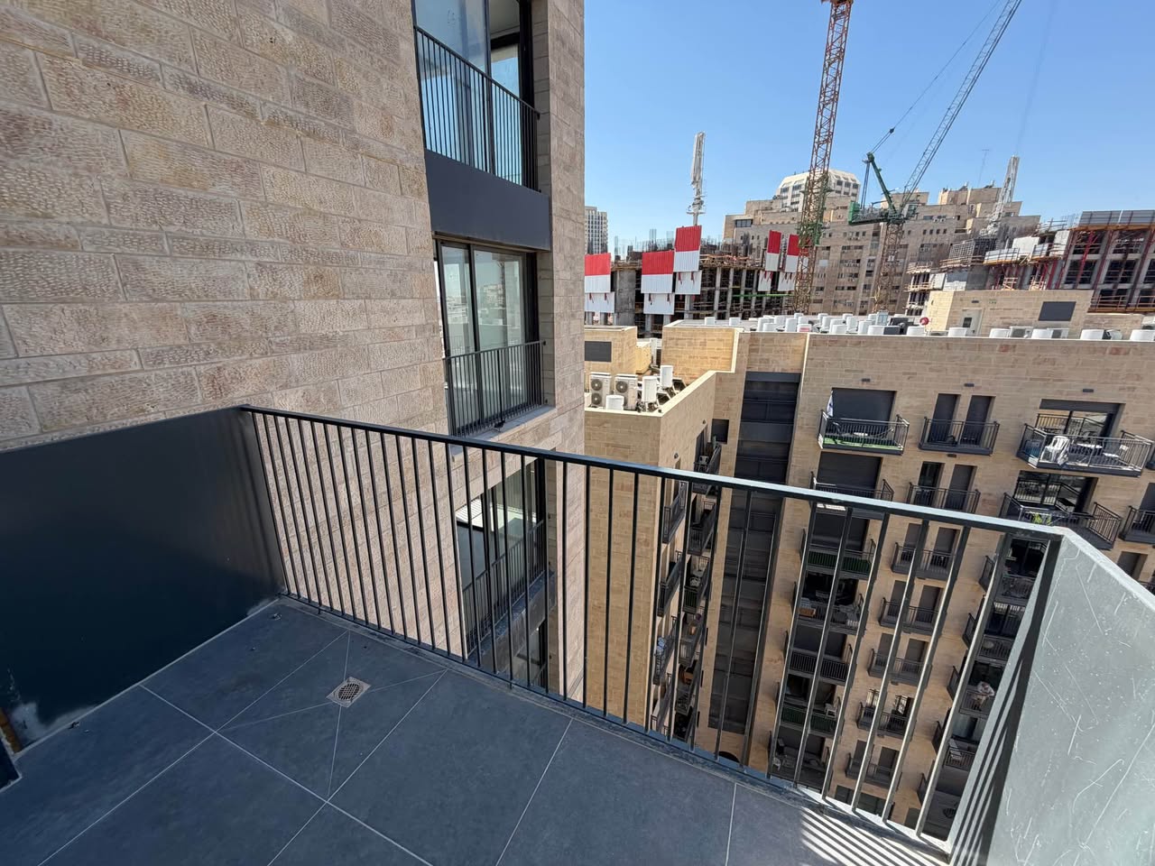 Yafo 61 — a new duplex penthouse with a sukkah balcony